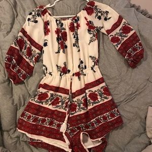 Off the shoulder, 3/4 sleeve romper